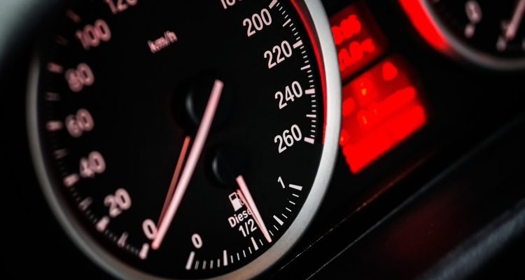 Tout savoir sur l’assurance auto et la vignette crit’air