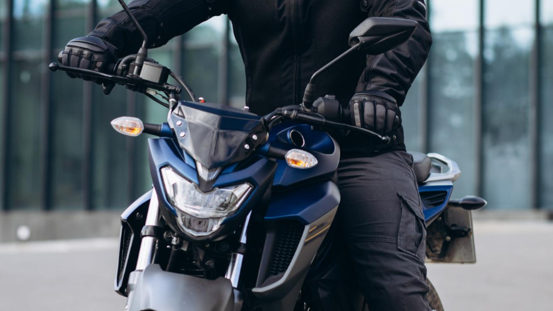 Franchise, garanties, options : comprendre son contrat moto pour mieux choisir