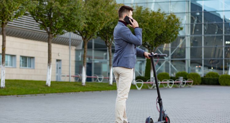 Trottinette électrique sans chargeur : et si la vraie panne, c'était l'absence d'assurance ?