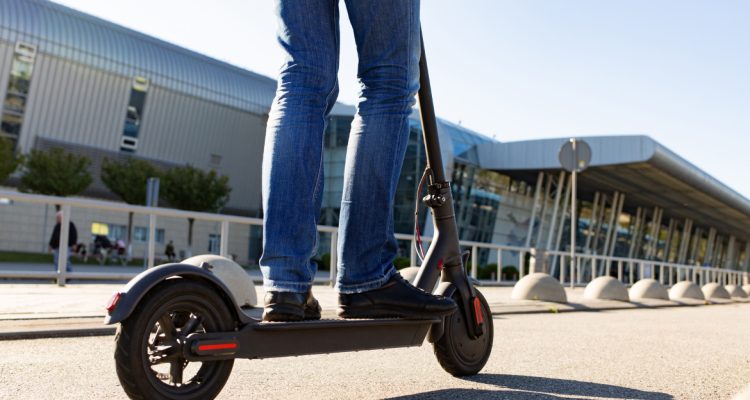 Vignette d'assurance sur trottinette électrique : ce que tout utilisateur doit savoir en 2026